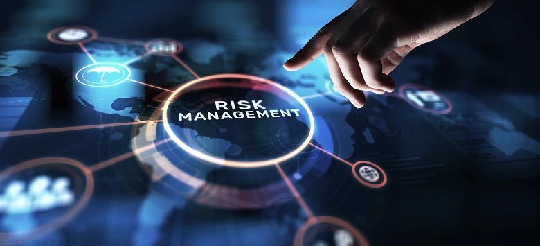 Image that says risk management, depicting margin call thresholds in cfd margin trading